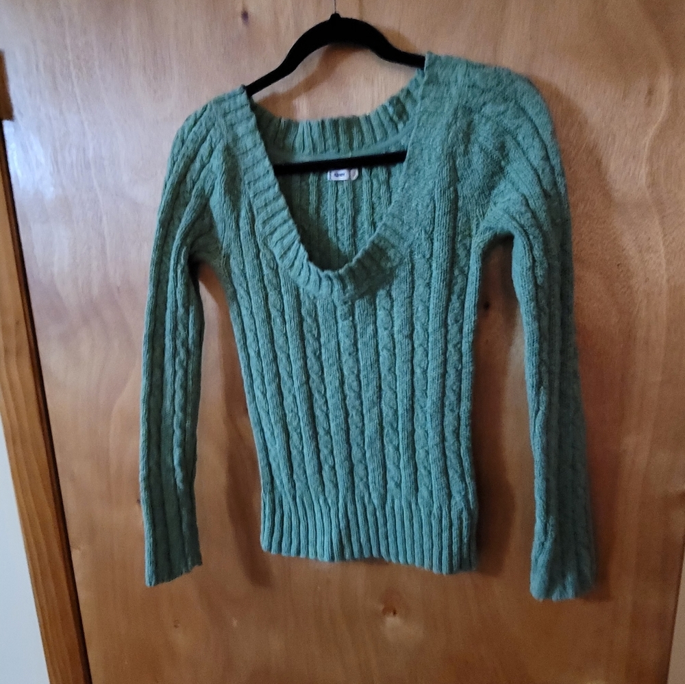 Old Navy perfect fit sweater